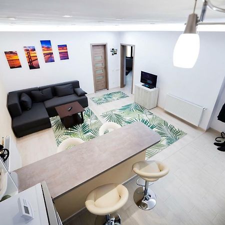 Central Apartment- Shumi'S Cluj-Napoca Eksteriør billede