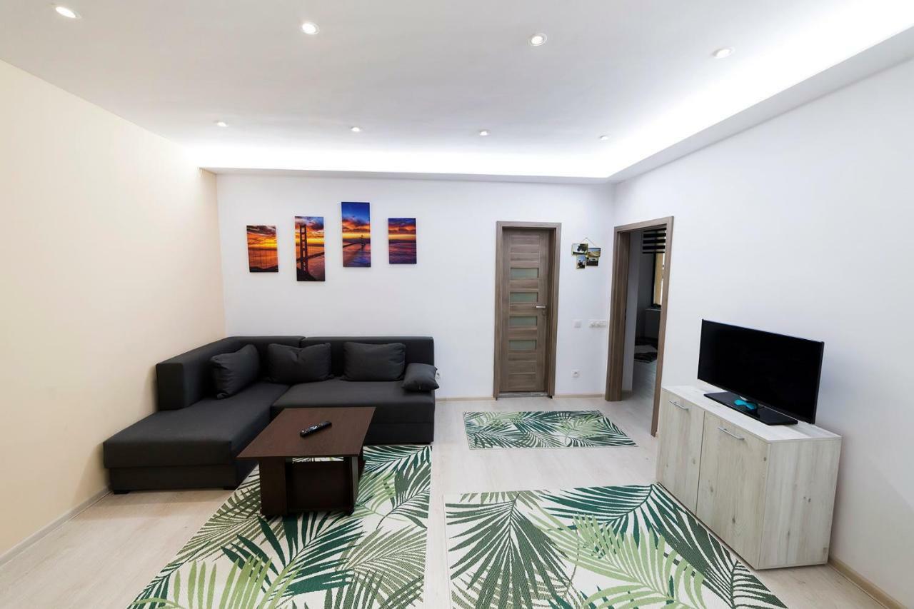 Central Apartment- Shumi'S Cluj-Napoca Eksteriør billede