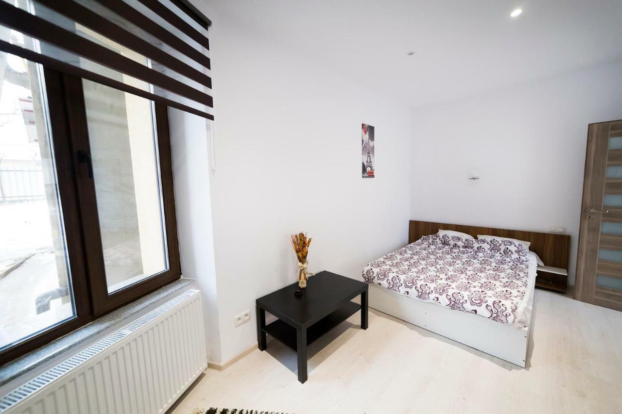 Central Apartment- Shumi'S Cluj-Napoca Eksteriør billede